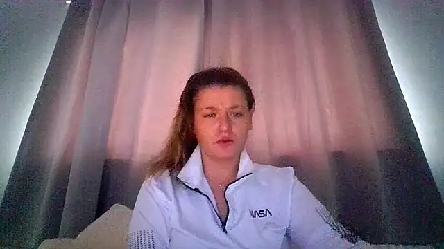 Snapshot of RUBY-ROSE-SWINGS chatting on October 29, 2025, 12:18 pm RUBY-ROSE-SWINGS online show from October 29, 2025, 12:18 pm