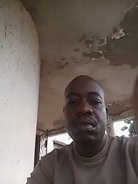 WaiterZim online show from May 17, 2026, 7:28 am