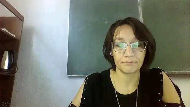 Snapshot of Moon_Janis chatting on September 18, 2025, 5:31 am Moon Janis online show from September 18, 2025, 5:31 am