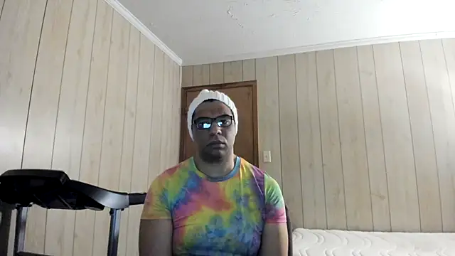 NaturalBeautyQueen online show from June 17, 2026, 4:08 pm
