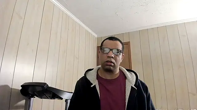 NaturalBeautyQueen online show from July 23, 2026, 9:02 pm