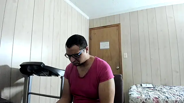 NaturalBeautyQueen online show from July 25, 2026, 11:46 pm