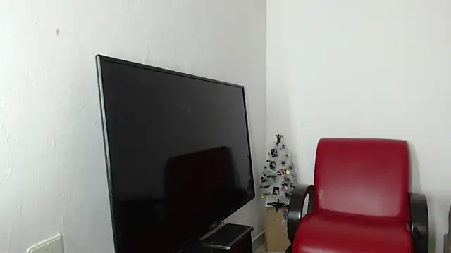 Alex mojica online show from November 30, 2025, 7:34 am