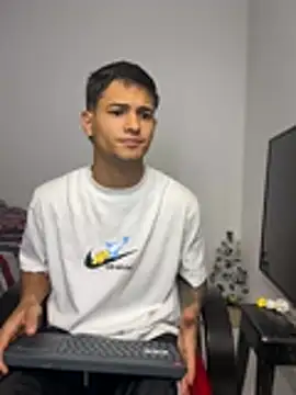 Alex mojica online show from February 12, 2026, 6:19 am