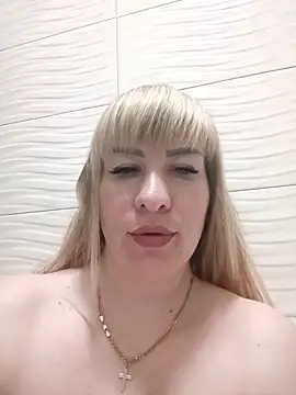 babyjessi online show from November 25, 2025, 9:04 pm