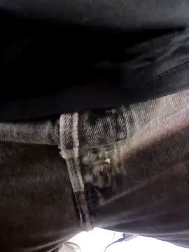 Snapshot of cherlebrow chatting on April 6, 2026, 7:04 pm cherlebrow online show from April 6, 2026, 7:04 pm