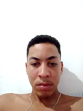 carloseduardo200319 online show from January 12, 2026, 3:23 am