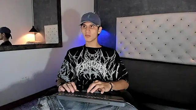  realwav online show from November 25, 2025, 7:08 am