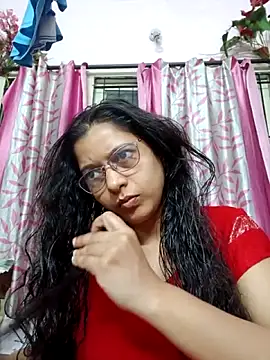 Snapshot of thanusi_2 chatting on October 24, 2025, 4:47 pm thanusi 2 online show from October 24, 2025, 4:47 pm