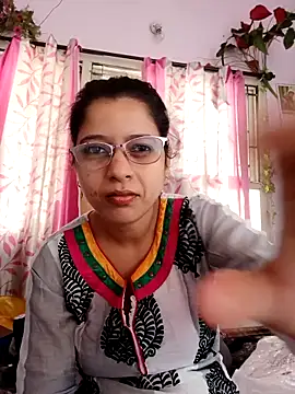 Snapshot of thanusi_2 chatting on November 17, 2025, 10:10 am thanusi 2 online show from November 17, 2025, 10:10 am