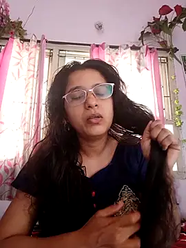 Snapshot of thanusi_2 chatting on November 23, 2025, 6:24 am thanusi 2 online show from November 23, 2025, 6:24 am