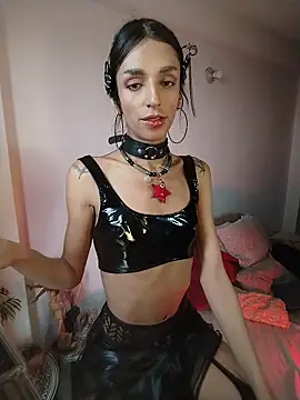 Snapshot of Theevae chatting on February 23, 2026, 7:11 pm Theevae online show from February 23, 2026, 7:11 pm