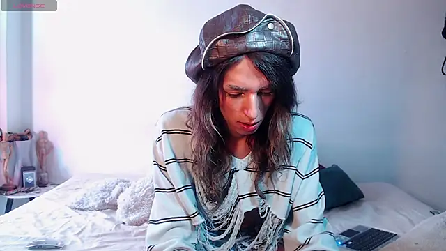 Theevae online show from April 15, 2026, 2:35 pm