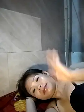 LinhNa999 online show from September 25, 2025, 7:01 am