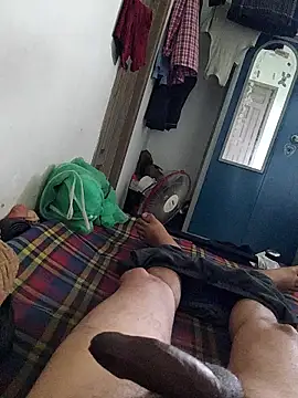 hotbull30 online show from October 20, 2025, 6:36 am