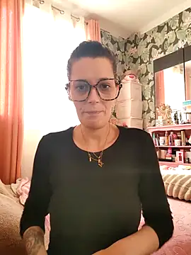 Mila Luciphya online show from April 3, 2026, 8:34 am