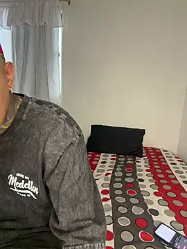 golden girl house online show from February 24, 2026, 9:24 pm