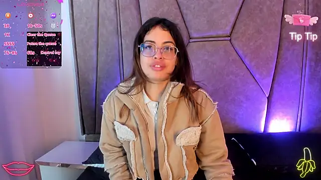 Snapshot of Isabela_Colins chatting on October 2, 2025, 12:34 pm Isabela Colins online show from October 2, 2025, 12:34 pm