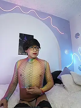 Dannyhot  online show from November 11, 2025, 6:13 am