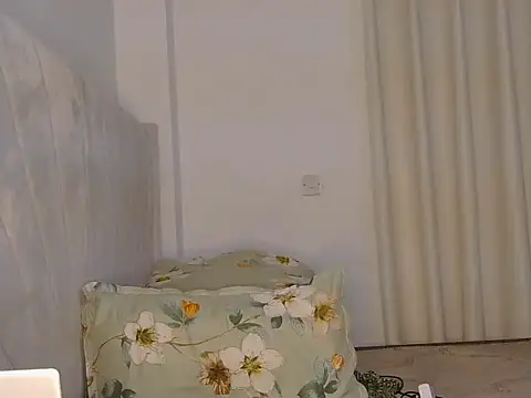 Snapshot of TinaFavourite chatting on November 1, 2025, 8:11 pm TinaFavourite online show from November 1, 2025, 8:11 pm