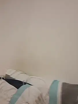 sarah garcia  online show from December 13, 2025, 10:59 pm