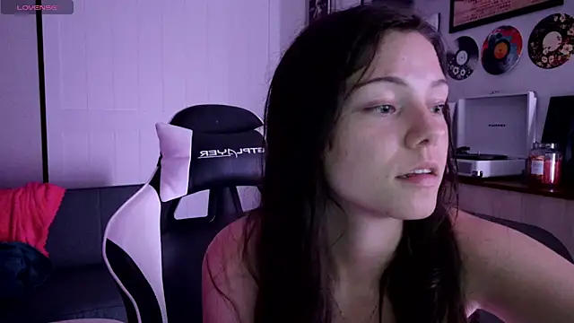 Snapshot of lilbbyily chatting on May 7, 2026, 2:50 am lilbbyily online show from May 7, 2026, 2:50 am