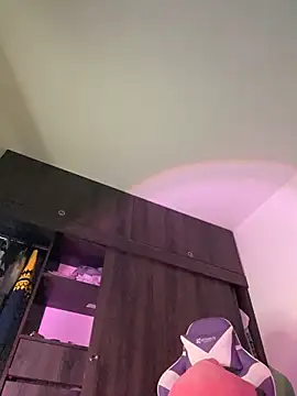 Flora Minx online show from February 16, 2026, 7:37 am