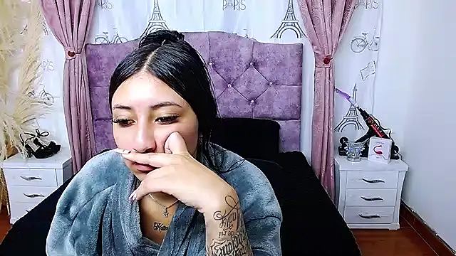 Wendy-13 online show from October 21, 2025, 11:22 am