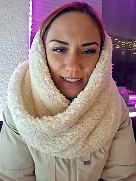 SlimBellaa online show from December 20, 2025, 10:28 pm