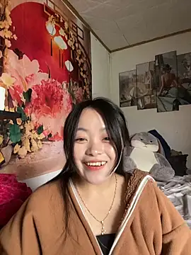 Julia-Elsa online show from October 22, 2025, 3:51 am