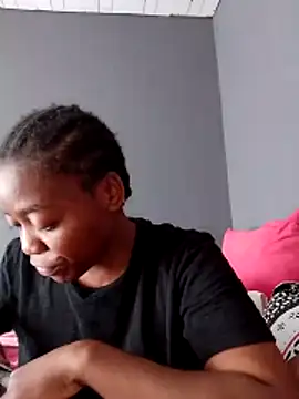 Snapshot of sexyhotchic93 chatting on November 6, 2025, 8:59 am sexyhotchic93 online show from November 6, 2025, 8:59 am