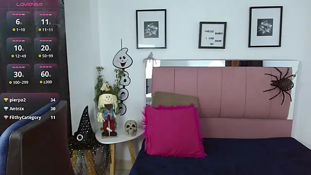 Lele F w online show from October 31, 2025, 8:43 pm