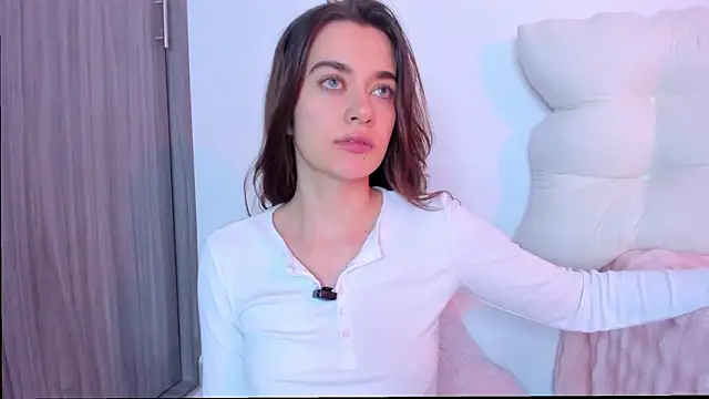 MissLana77 online show from March 7, 2026, 1:24 am