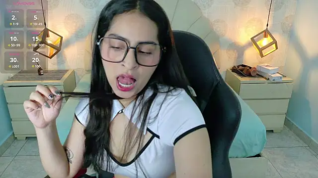 AIXATRISTA1 online show from January 8, 2026, 7:38 pm