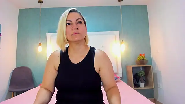 Heidy milf online show from November 22, 2025, 7:46 pm