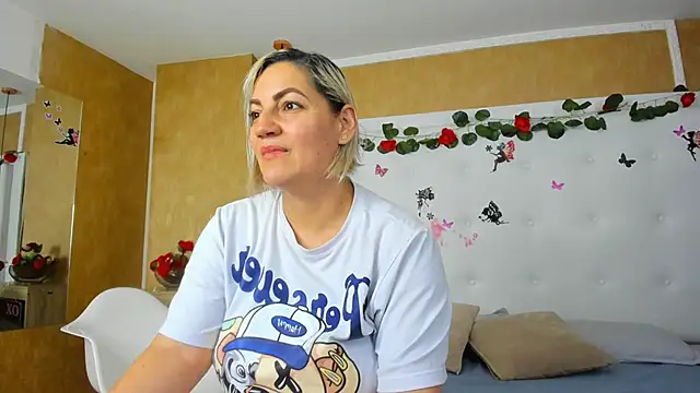 Heidy milf online show from February 23, 2026, 8:06 pm