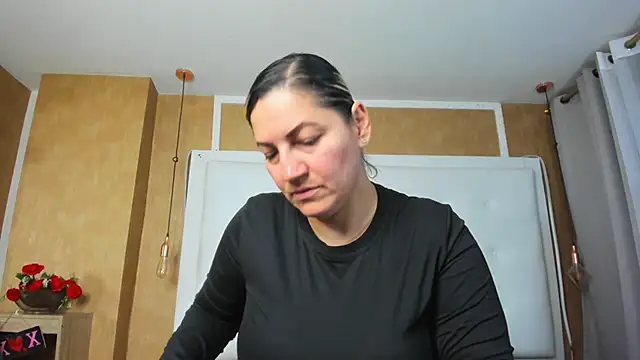 Heidy milf online show from June 10, 2026, 8:52 pm