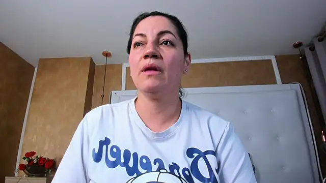 Heidy milf online show from June 14, 2026, 2:24 am