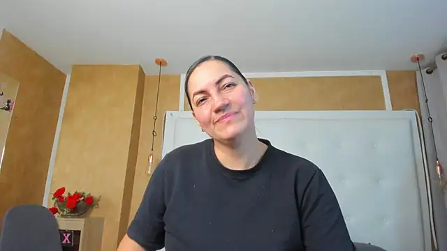 Heidy milf online show from July 6, 2026, 8:44 pm