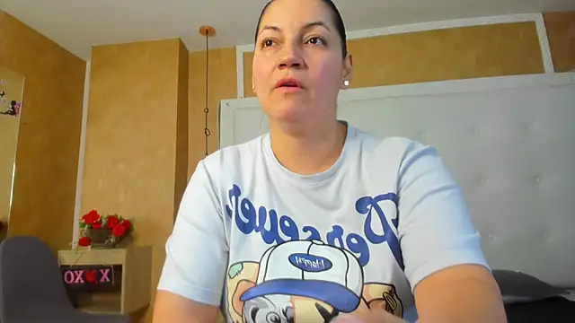Heidy milf online show from July 13, 2026, 8:33 pm
