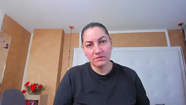 Heidy milf online show from July 23, 2026, 7:56 pm