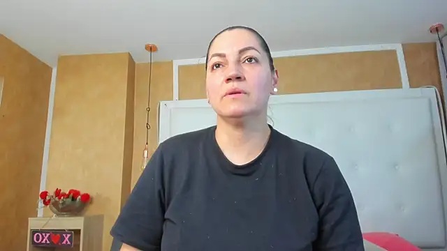 Heidy milf online show from July 30, 2026, 7:57 pm