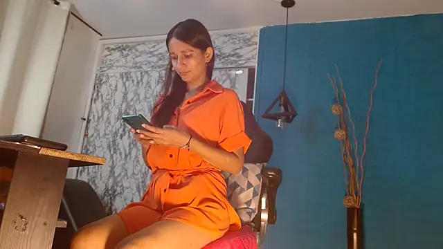 hanna mooreee online show from March 18, 2026, 7:17 pm