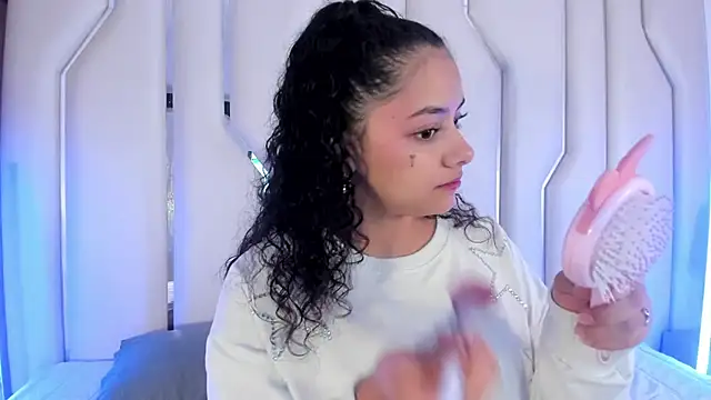 Snapshot of Angellit_Afrodita_ chatting on June 3, 2026, 9:45 am Angellit Afrodita online show from June 3, 2026, 9:45 am