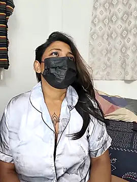 Hot-Sexy-Riya online show from March 2, 2026, 7:54 pm