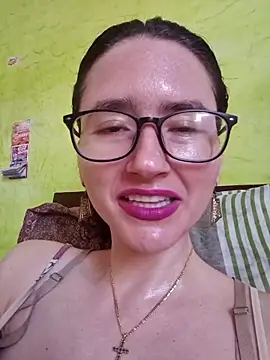 Snapshot of Linda_Hot13 chatting on September 17, 2025, 2:41 pm Linda Hot13 online show from September 17, 2025, 2:41 pm