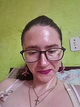 Snapshot of Linda_Hot13 chatting on October 2, 2025, 2:02 pm Linda Hot13 online show from October 2, 2025, 2:02 pm