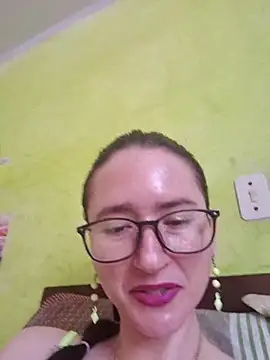 Snapshot of Linda_Hot13 chatting on October 5, 2025, 2:04 pm Linda Hot13 online show from October 5, 2025, 2:04 pm