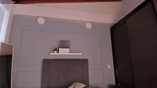 sweet tamara  online show from November 7, 2025, 4:18 pm