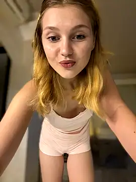 Emaline Fane online show from October 20, 2025, 6:08 pm